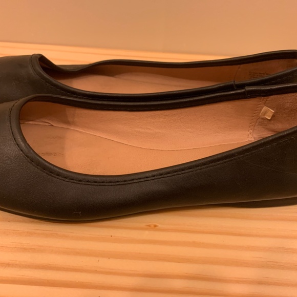 Universal Thread Black Flats GUC - Picture 4 of 4